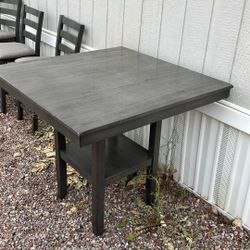 Dinner Table With Chairs 