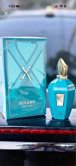 Variedad de perfumes de hombre y mujer
