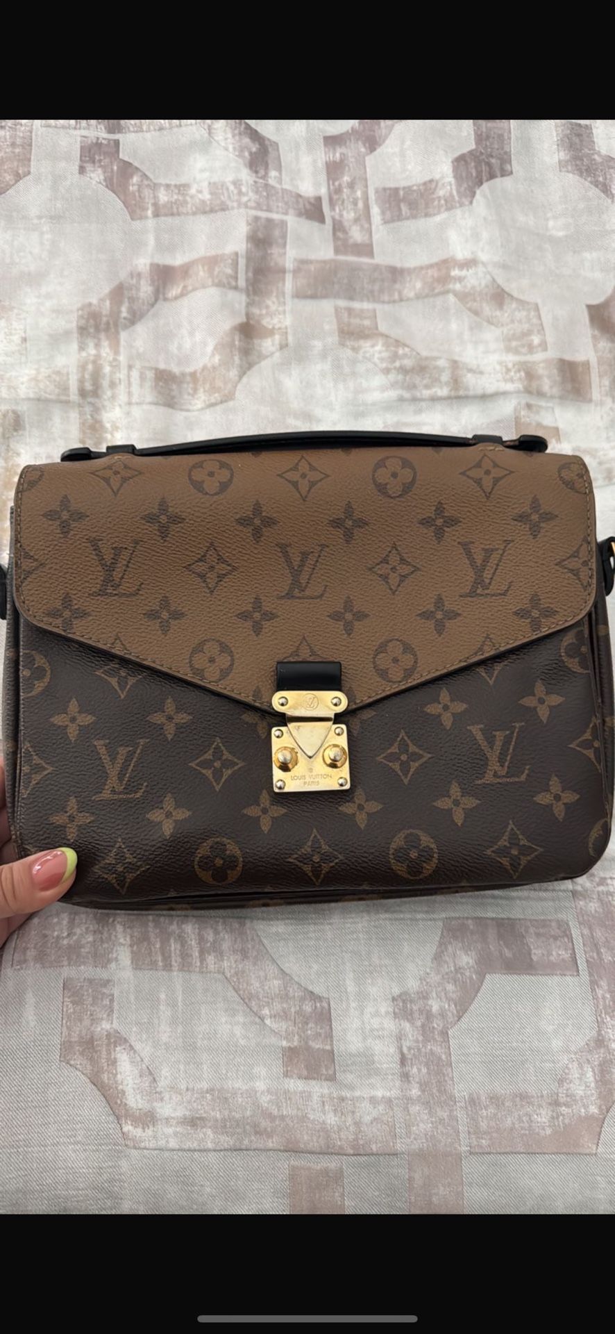 Louis Vuitton Métis Crossbody Bag 