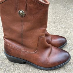 Kids Frye Boots - Excellent condition 