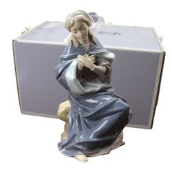 Lladro #1387 "Virgin Mary" Nativity Figurine 10"