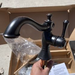 Faucet - Bathroom  Delta