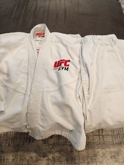 Kids BJJ Gi Uniform Size 1 White UFC