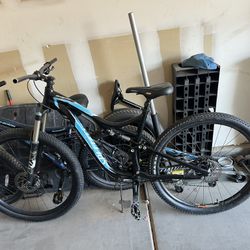 2014 specialized Stumpjumper 29” EVO Medium Frame