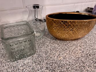 3 Vases