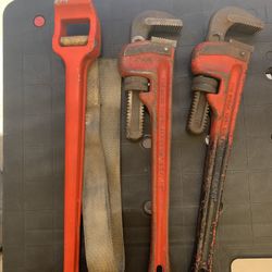 Ridgid #5 Aluminum Strap wrench and 2 18” pipe wrenches 