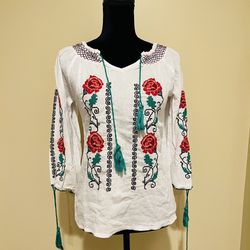 Embroidered top Romanian traditional top blouse shirt tshirt long sleeve office