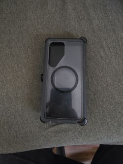 Otterbox Defender Series pro hard shell for Samsung Galaxy S25 ultra and belt clip holster