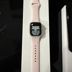 Pink Apple Watch series 9