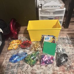 LEGO Classic Large Creative Brick Box Set 10698