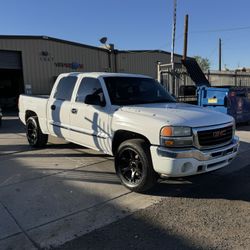 2005 GMC Sierra