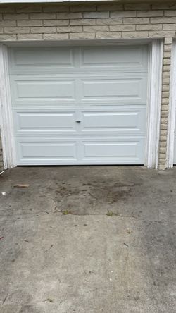 Garage door 8x7 manual Tlock