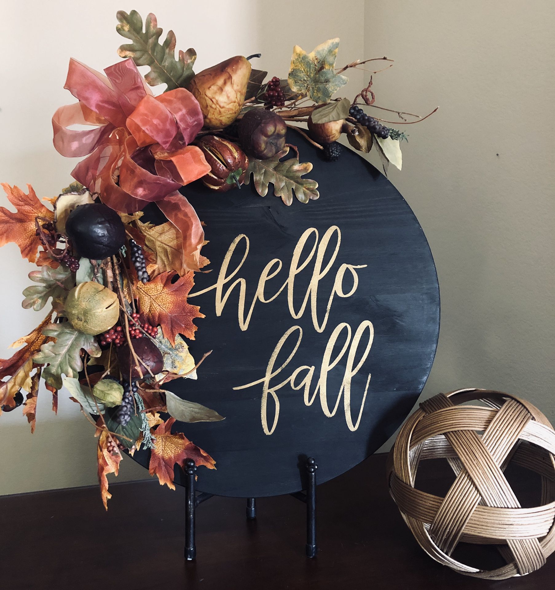 “Hello Fall” Round Wood Sign