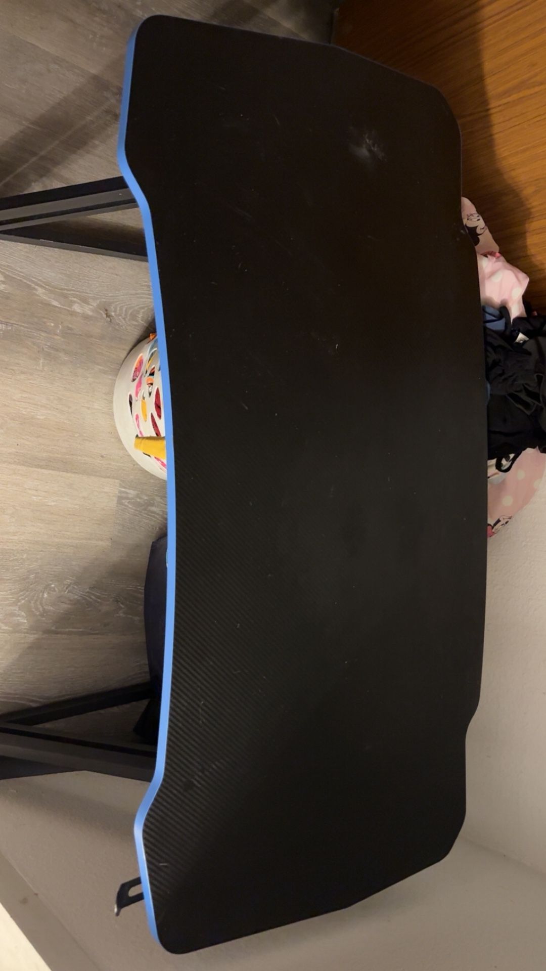 Gaming Table / Chair