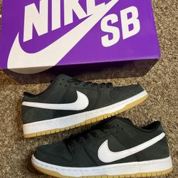 Nike SB Dunk Low Pro Black Gum Size 8 And 10.5
