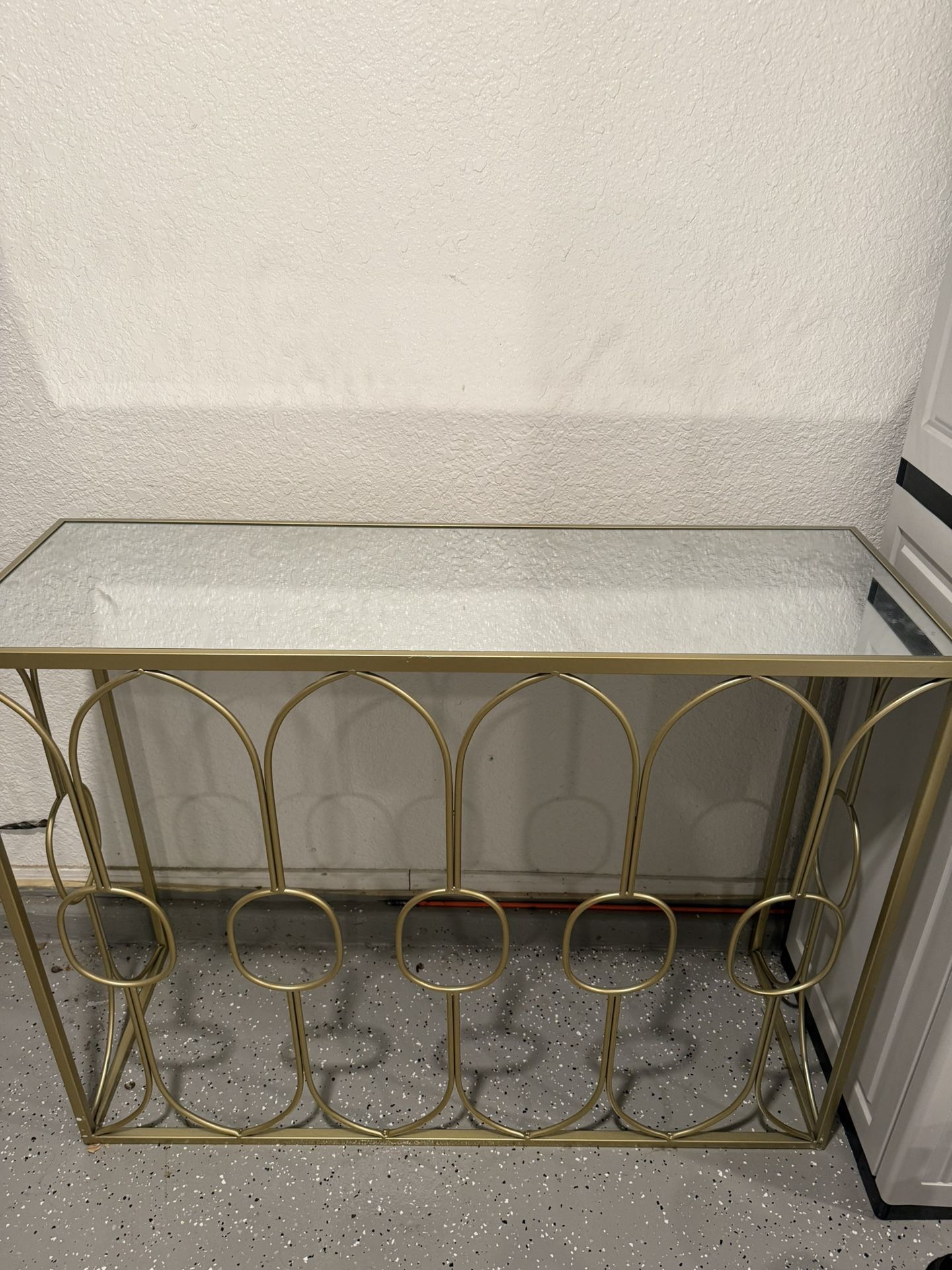 Mirror Table With Decorative Wall Mirror