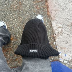 Supreme Beanie (Black)
