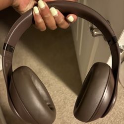 Beats Studio Pro