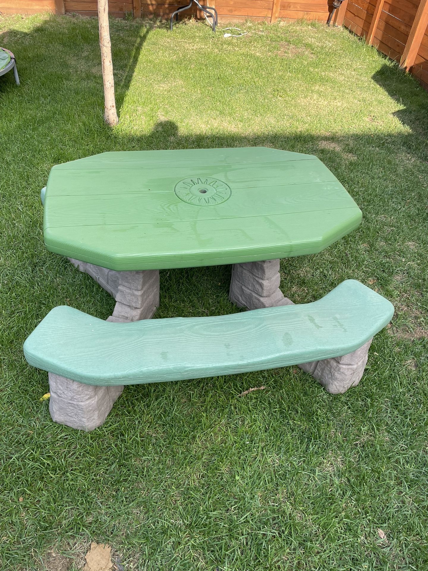 Natural Picnic Table Decor with Umbrell