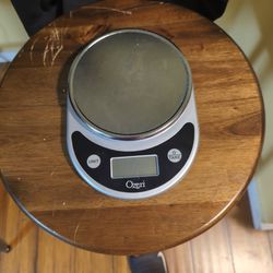 Ozeri Digital Kitchen Scale for Sale in Seattle, WA - OfferUp