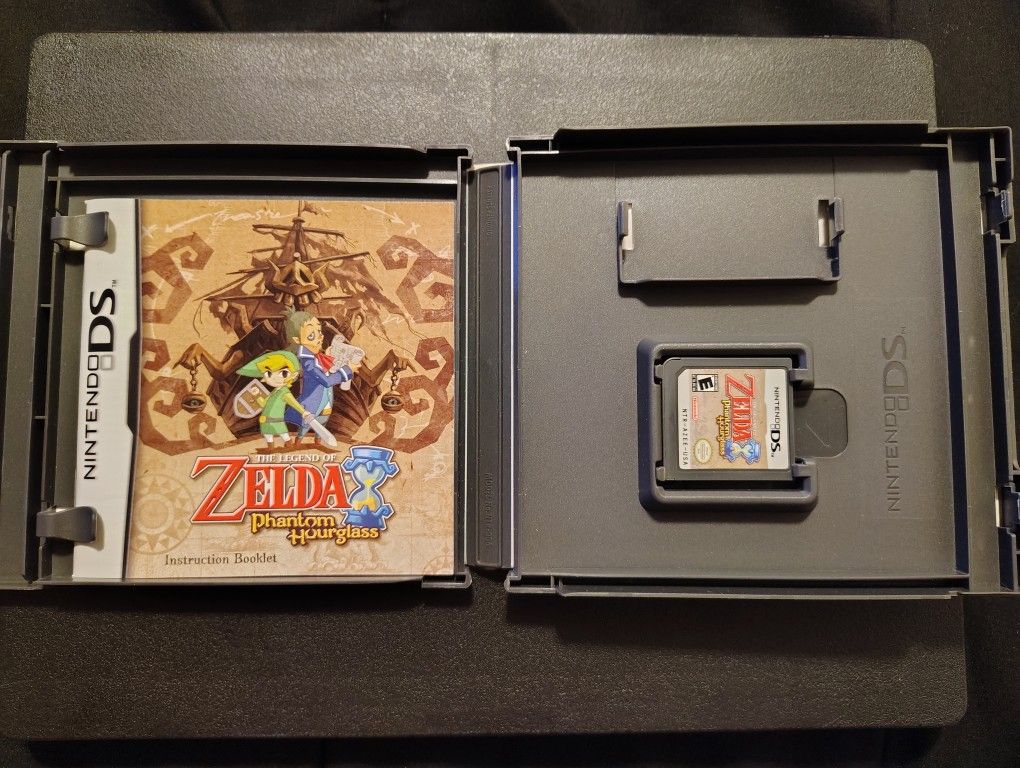 The Legend of Zelda Phantom Hourglass - Nintendo DS Video Game.