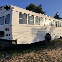 Converted Skoolie - Thomas MVP
