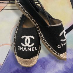 Woman shoes 
