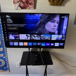 32in Vizio Tv w/remote