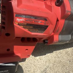 Milwaukee 1” 