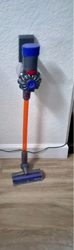 Dyson toy vacuum. Off Boxelder dr 92563