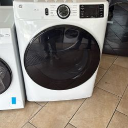 GE Dryer Brand New Gas