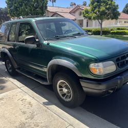 Ford Explorer Sport 