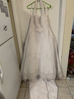 David's Bridal Satin Beaded Lace Gown for Sale in Largo, FL - OfferUp