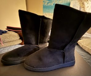 Black boot size 6