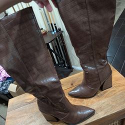 Brown  Boots Size 6