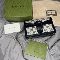 Gucci Mini Cross 