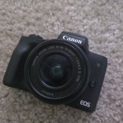 Canon M50