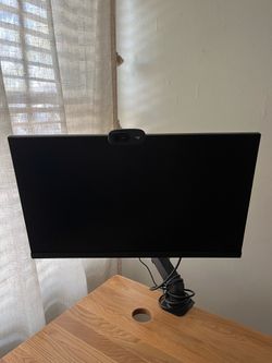 Computer Monitor with Arm