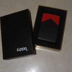 Vintage 90s Marlboro Zippo Lighter