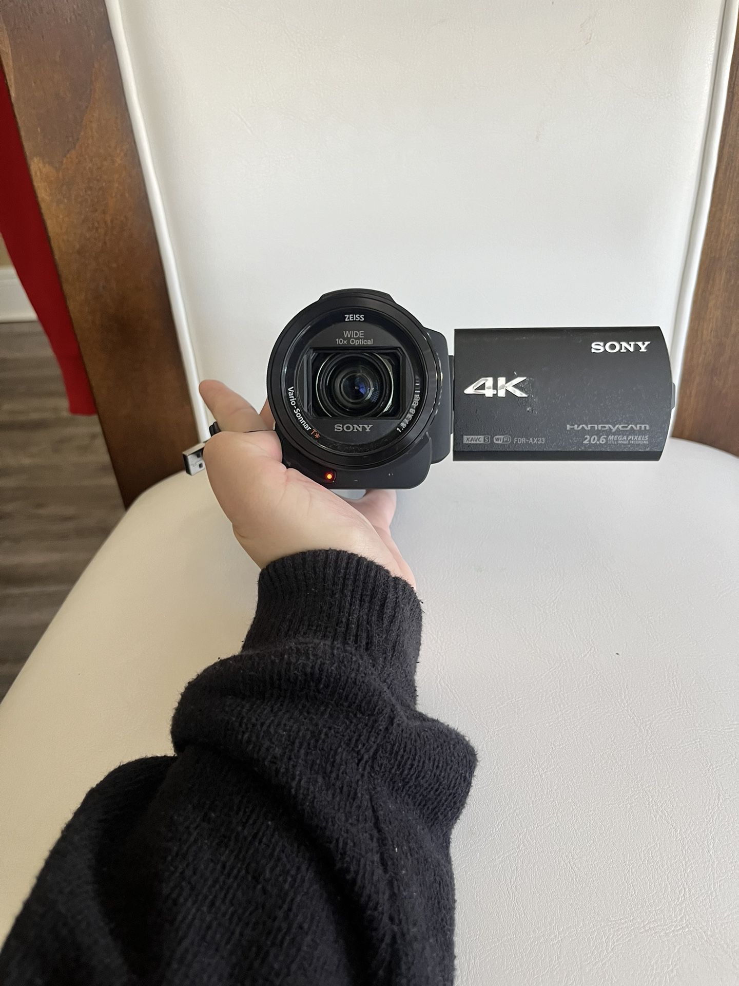 Sony 4k Handycam FDR- AX33