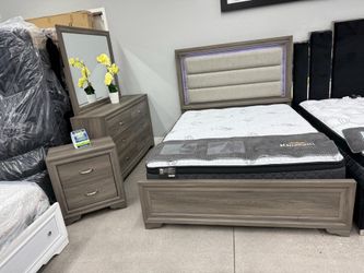 4pc Queen Bedroom Set ‼️ Only $899‼️