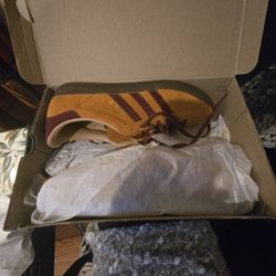 Size 13 Men Adidas Tennis Shoe