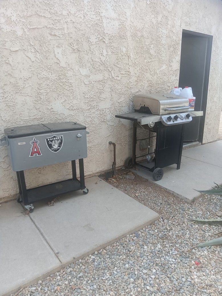 BBQ Grill And Metal Beer/Soda Cooler