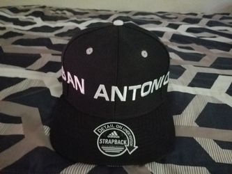 SAN ANTONIO SPURS ADIDAS STRAPBACK