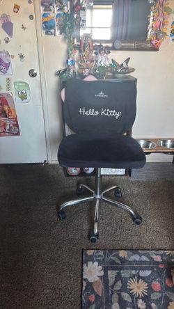 Hello Kitty chair