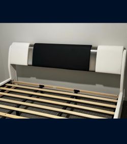 BED FRAME KING