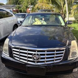 2008 Cadillac DTS · Sedan 4D
