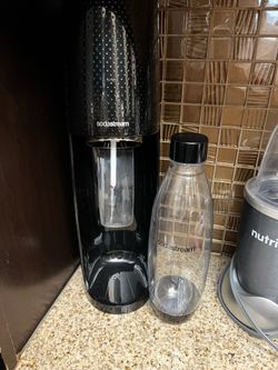 SodaStream with bottle included (2021 version) SELF PICK UP ONLY