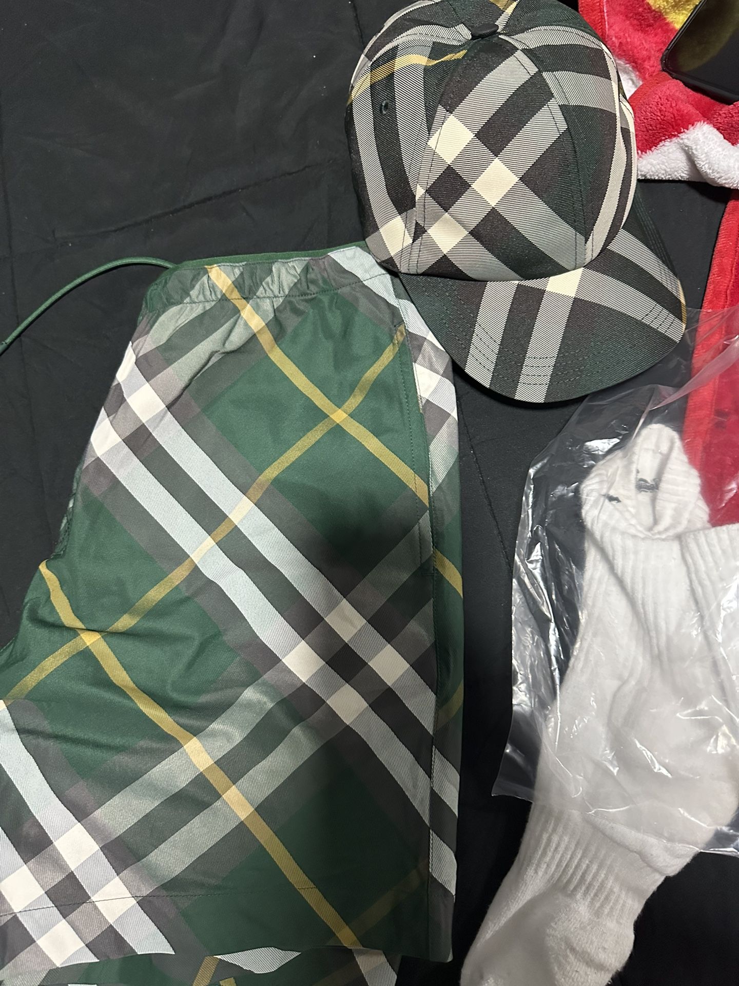 Burberry Shorts And hat