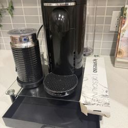 Breville Nespresso Machine With Milk Frother 